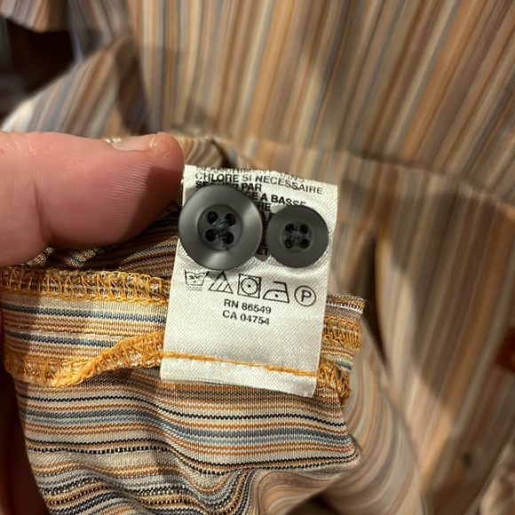 “Tommy Bahama” Vtg 100% silk button-down short sleeve - Picture 7 of 13